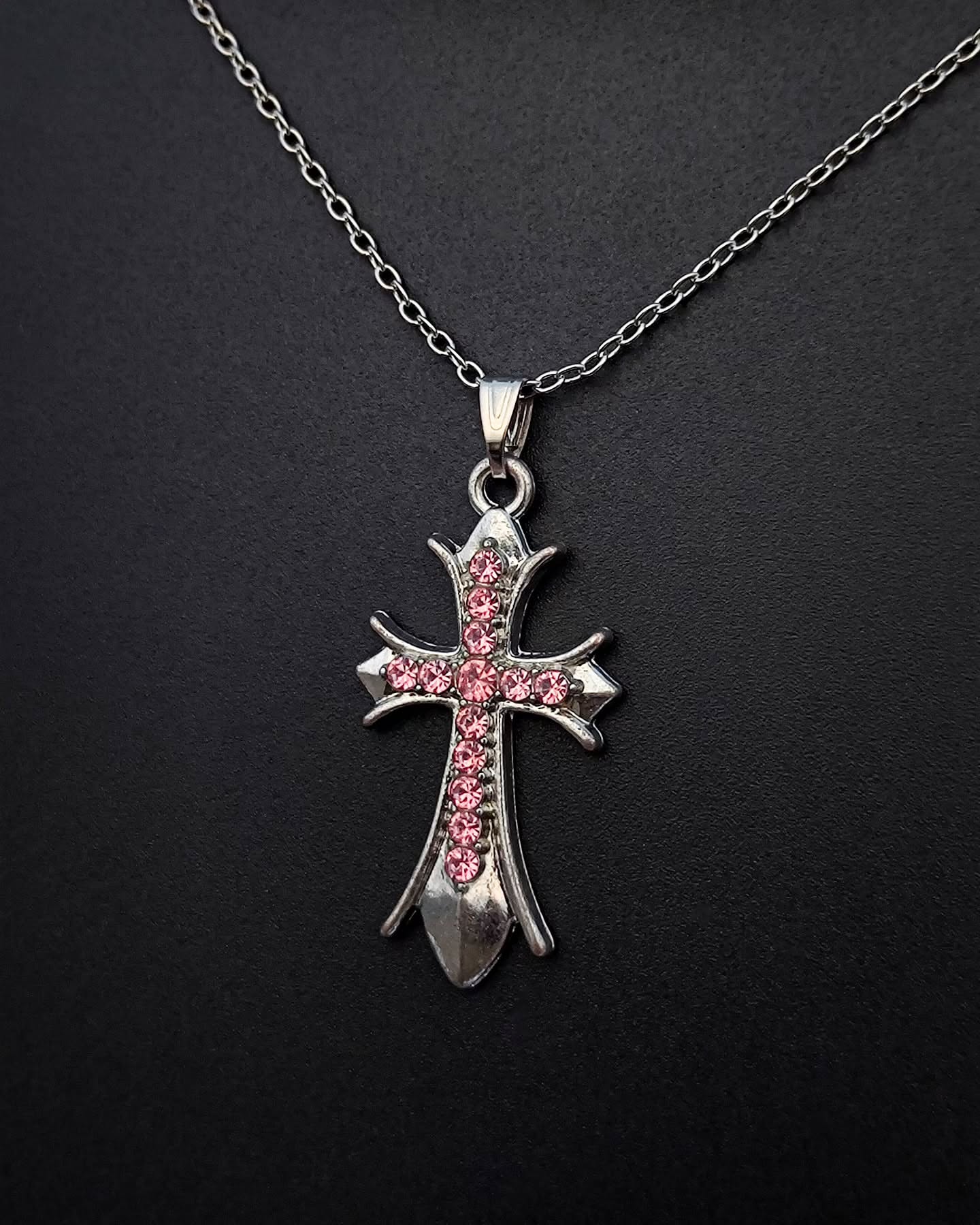 Gothic Cross Necklace with Pink Crystals – Vintage Style Pendant